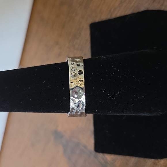 Lotus Ring with Red Rhinestone - Picture 3 of 3